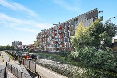 Two Double Bedrooms at Queensbridge Road, Hackney, 8EZ
