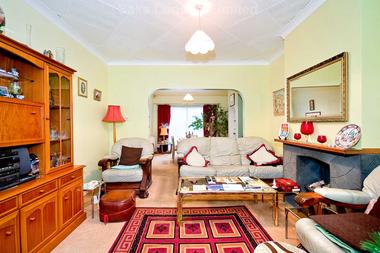 3 Bedrooms at Abercairn Road, Streatham, 5AH