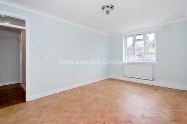 Huge corridor area at Melbury Gardens, Raynes Park, 0DN