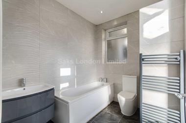 Bright airy living area at Huron Road, Tooting Bec, 8RE